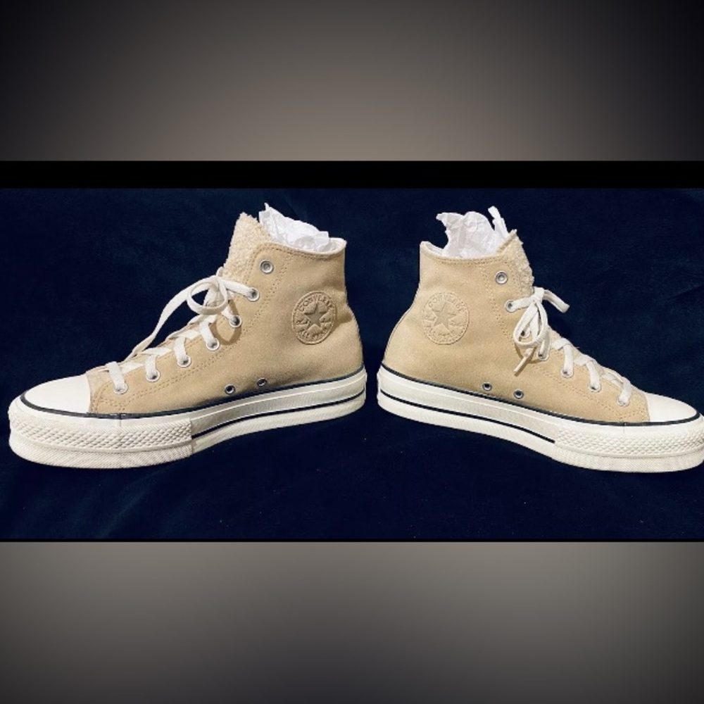 Converse High Tan Suede With Cream Sherpa Tongue Sz W10 M8. FREE SHIPPING